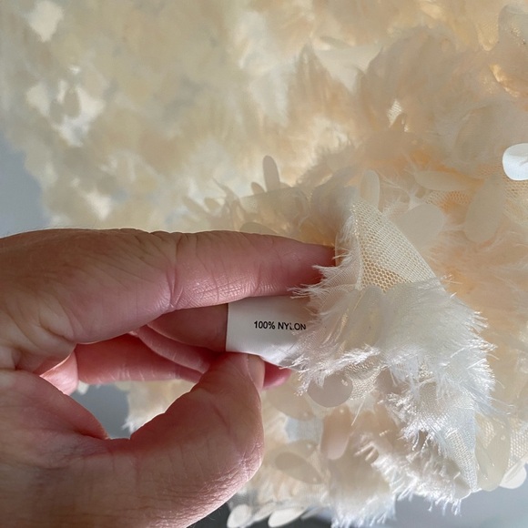 Anthropologie Blue Tassel cream sequin sleeveless sheer blouse size medium - Picture 4 of 6